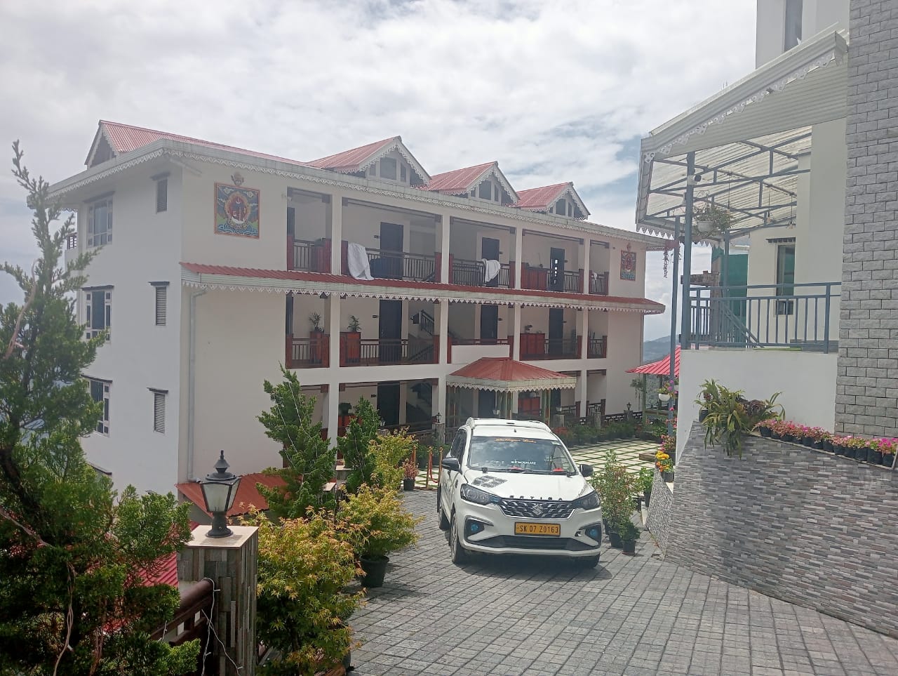 Car Rental & Cab Booking Service