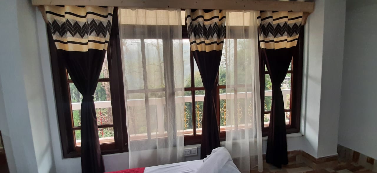 Standard Hotel Room Booking