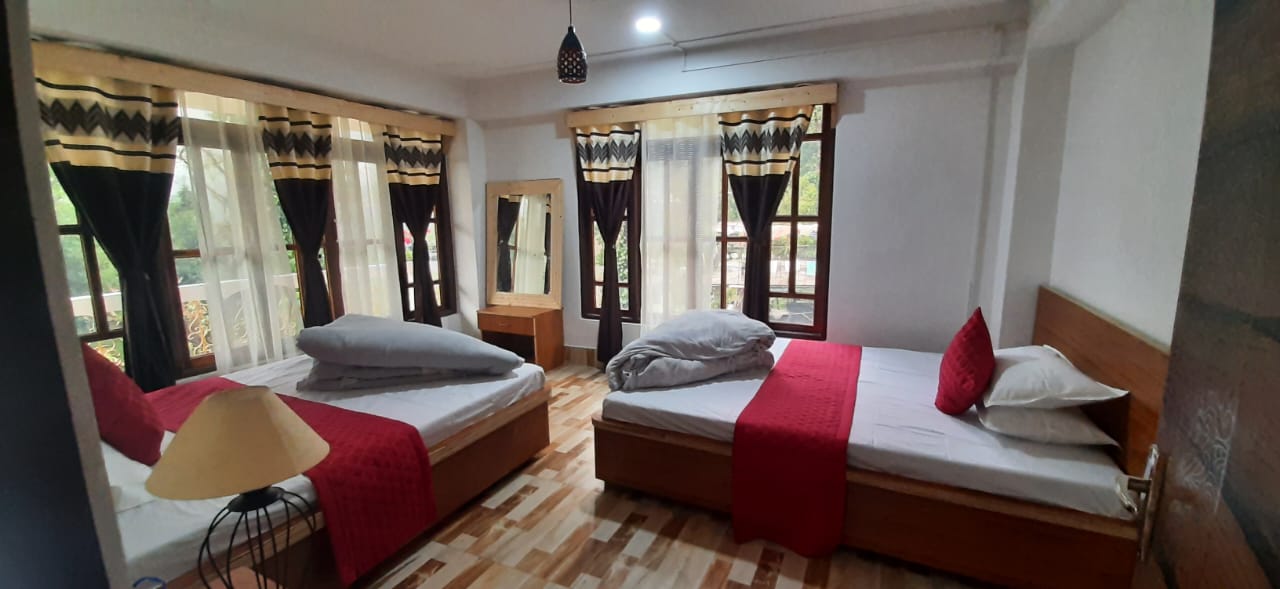 Standard Hotel Room Booking